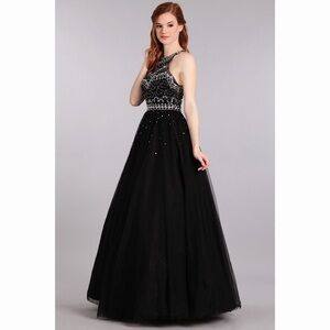 SLEEVELESS Black Ballgown 1693